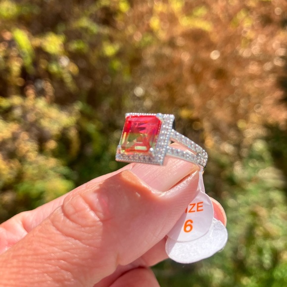 2023 Bomb Party Sweet and Simplistic Ring Size 6 - Picture 4 of 7